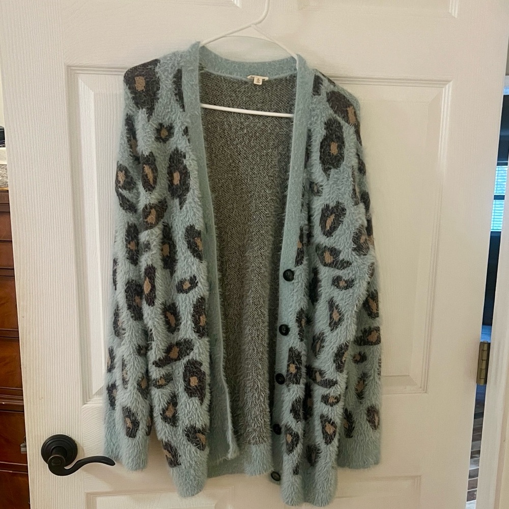Hem & Thread Blue Leopard Print Cardigan